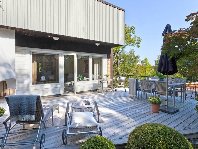 6 rok · 161 m² · Margretelundsvägen 105