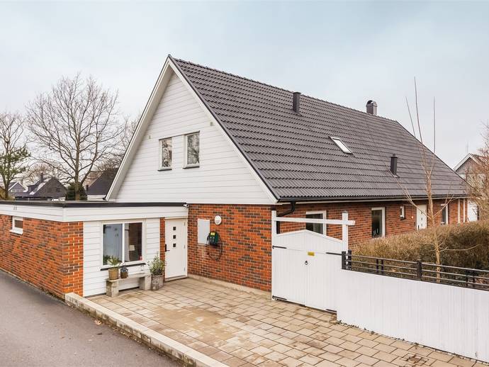 8 rok · 260 m² · Opalvägen 38