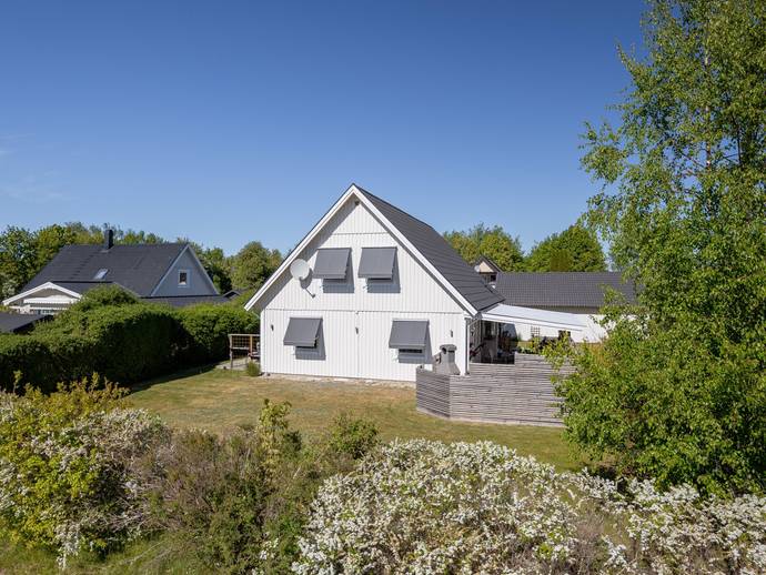 6 rok · 167 m² · Hjortronvägen 6