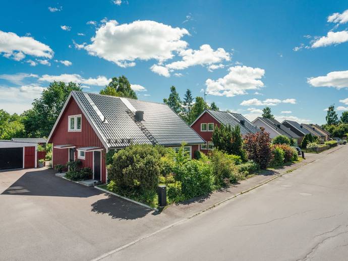 155 m² · Rösegatan 3
