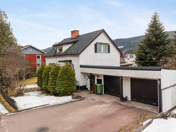 3 rok · 103 m² · Villavägen 18