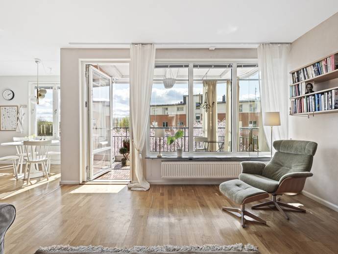4 rok · 107 m² · Gösta Wahlströms väg 10