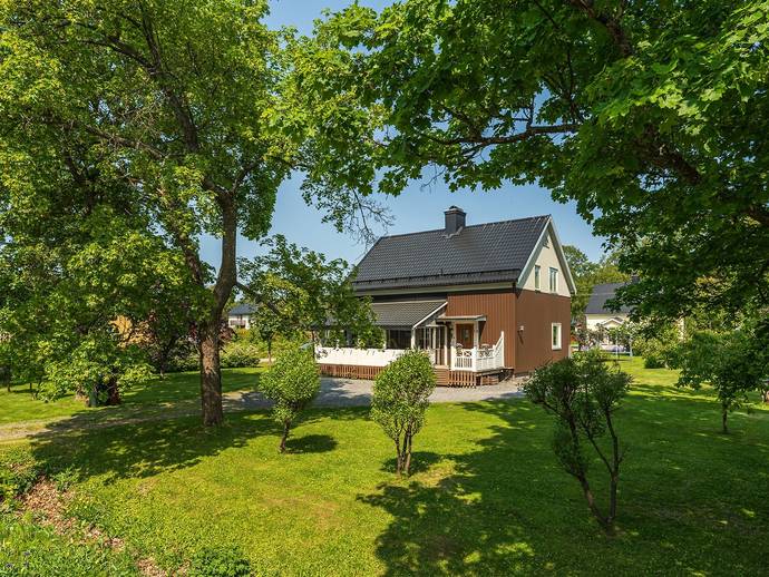 4 rok · 120 m² · Hörnettsvägen 18