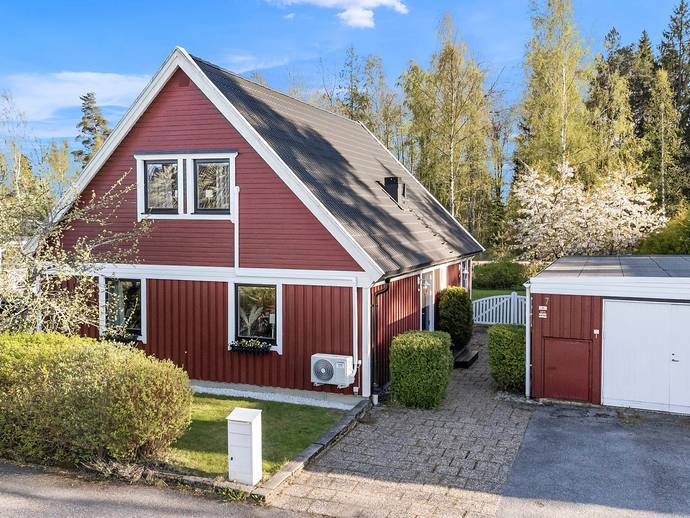 6 rok · 138 m² · Knutsbergsvägen 7