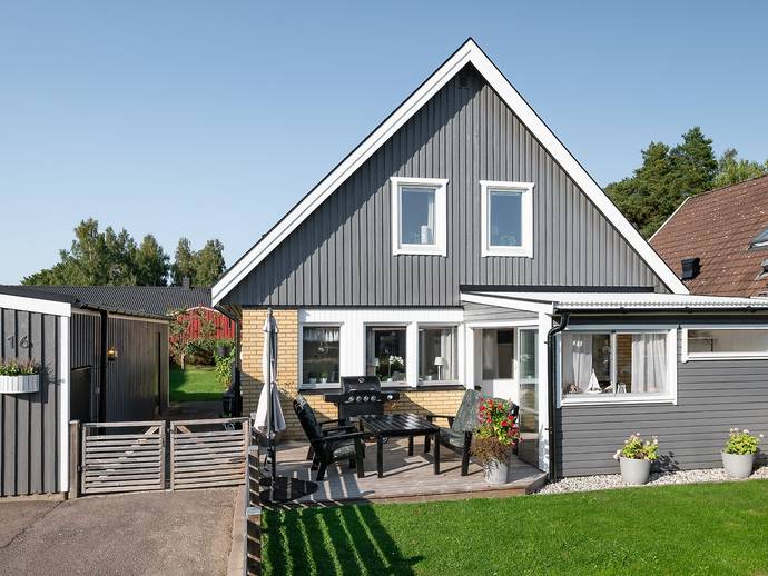 7 rok · 144 m² · Kaprifolgränd 16