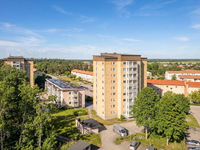 1 rok · 32,5 m² · Furuvägen 14