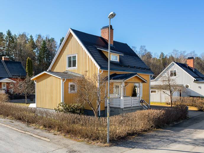 4 rok · 105 m² · Holmängeesplanaden 32