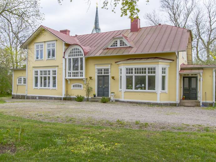 11 rok · 347 m² · Byvägen 7