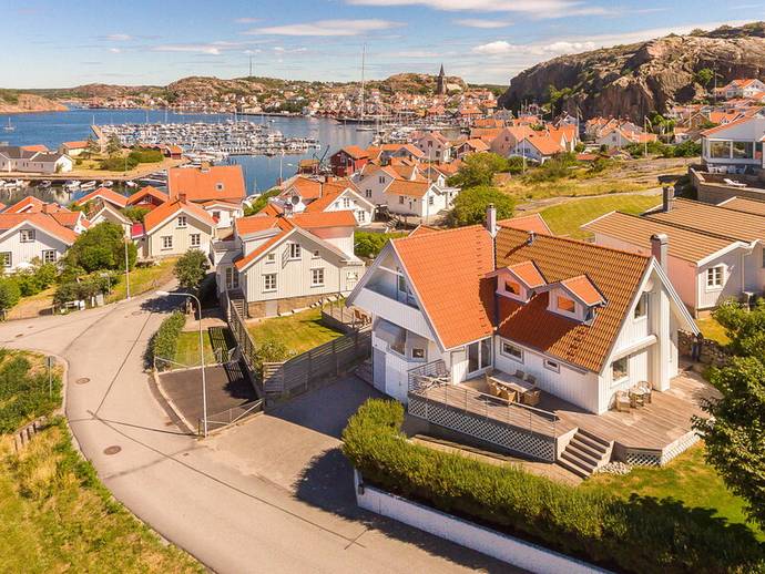 6 rok · 145 m² · Sälviksvägen 10