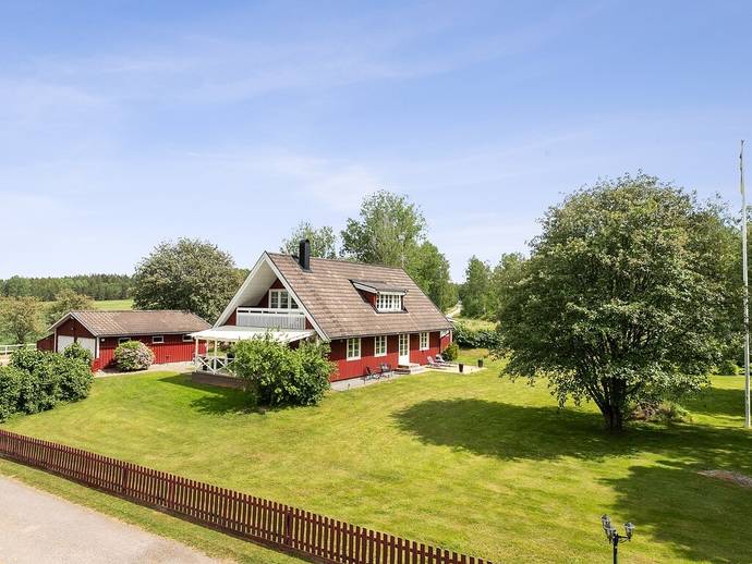 6 rok · 183 m² · Gårdeby Smedstorp 1