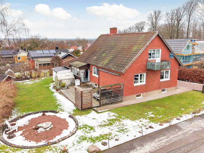6 rok · 150 m² · Solhemsvägen 6