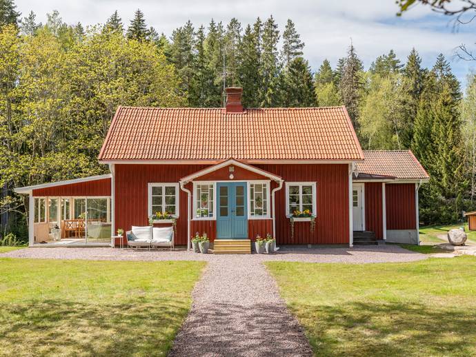 4 rok · 142 m² · Jonsbol 801