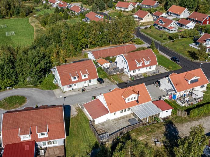 9 rok · 154 m² · Målarevägen 4