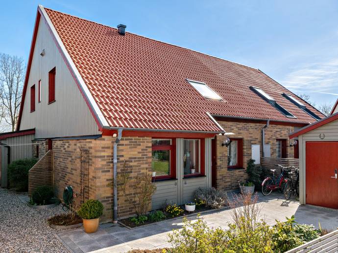 5 rok · 164 m² · Bronsåldersvägen 1