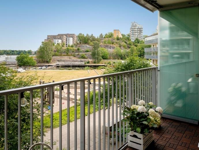 3 rok · 81,5 m² · Finnboda kajväg 4B