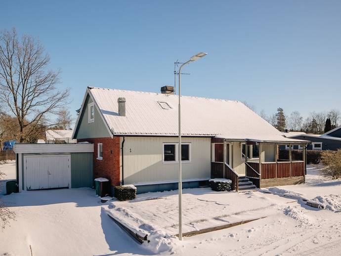 6 rok · 140 m² · Falkängsvägen 1