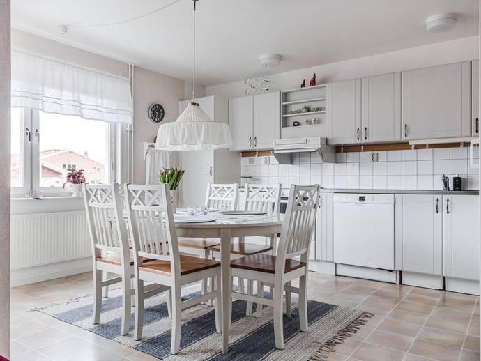 3 rok · 83 m² · Enbäcksvägen 4A