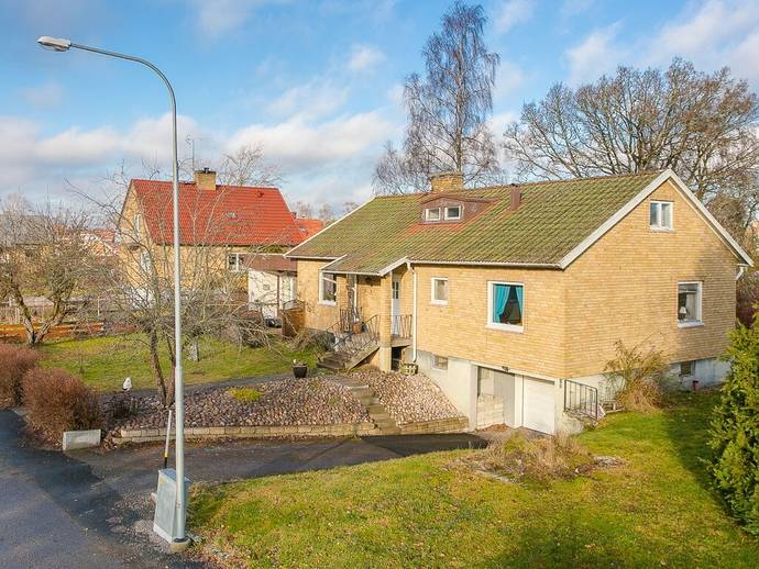 7 rok · 152 m² · Lövaråsgatan 3