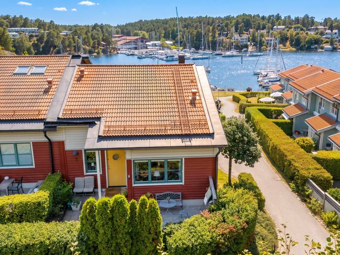 5 rok · 158,3 m² · August Plyms väg 3