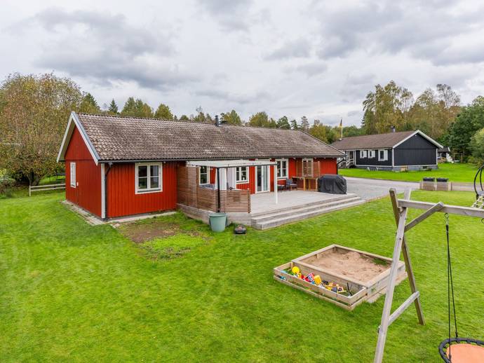 6 rok · 145 m² · Vallmovägen 5