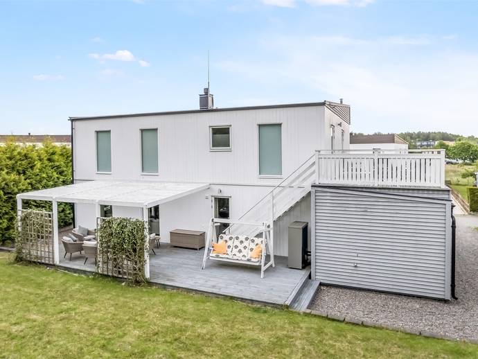 6 rok · 180 m² · Beckasinvägen 7
