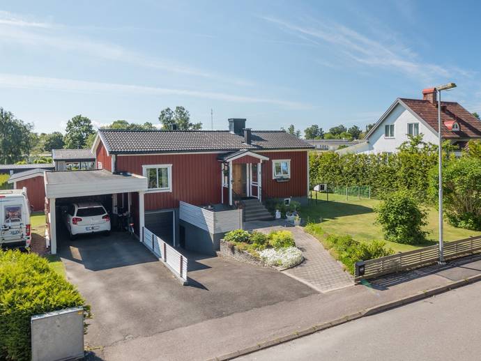 5 rok · 98 m² · Orkidévägen 8