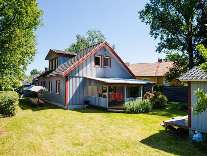 6 rok · 167 m² · Orrvägen 18