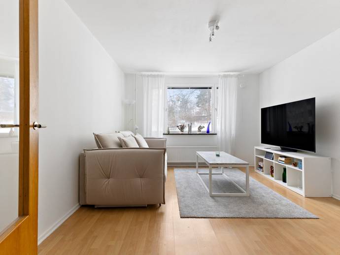 1 rok · 24,7 m² · Logdansvägen 42