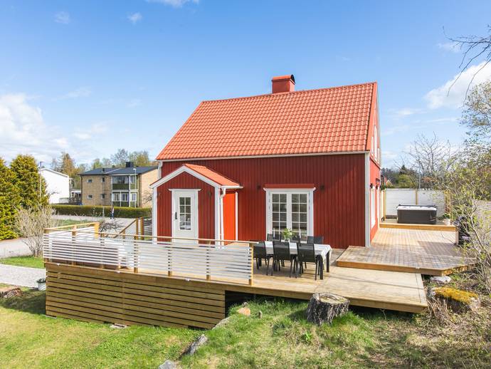 5 rok · 120 m² · Televägen 6