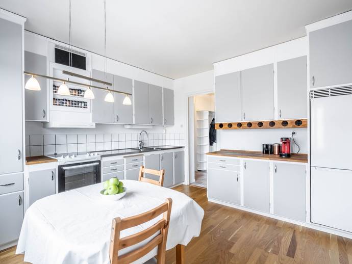 1 rok · 42,5 m² · Vintergatan 4C