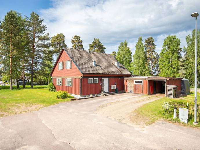 6 rok · 143 m² · Fasanvägen 8