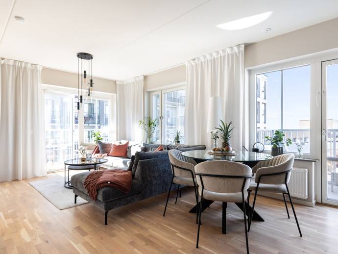 2 rok · 51 m² · Radiusbacken 39, vån 6