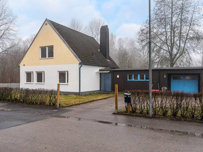 6 rok · 172 m² · Skogsvägen 8