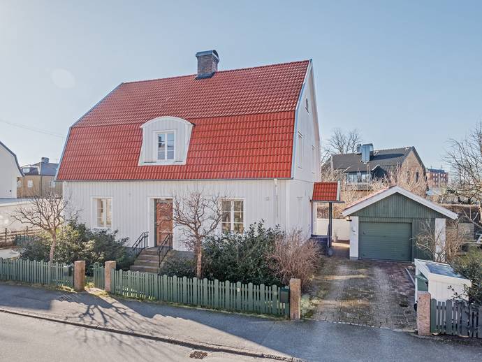 6 rok · 196 m² · Belfragegatan 13 A-B