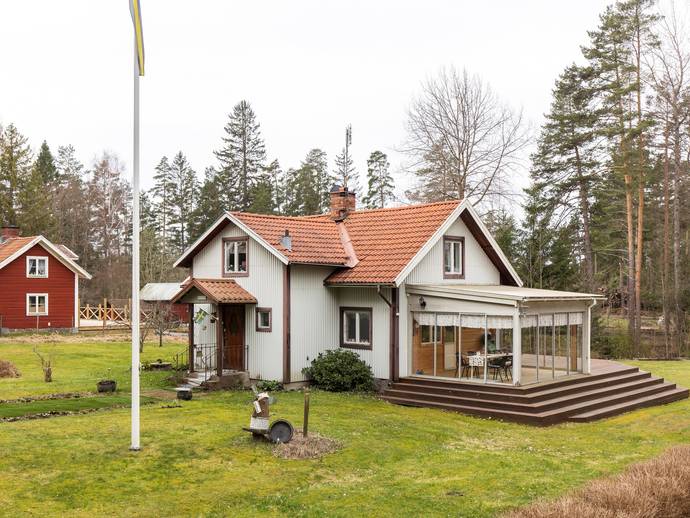4 rok · 100 m² · Löksätter 412