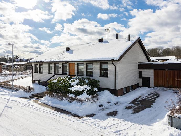 7 rok · 111 m² · Ättehögsvägen 29