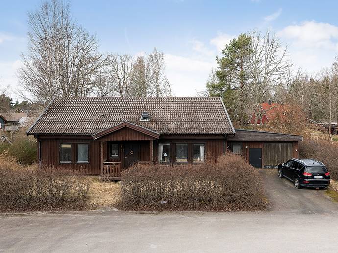 4 rok · 121 m² · Torparvägen 11