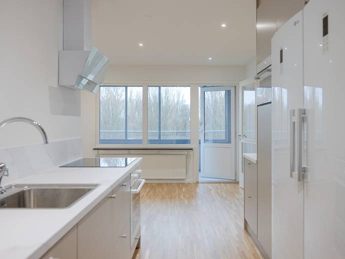 3 rok · 81 m² · Hallakroken 6B