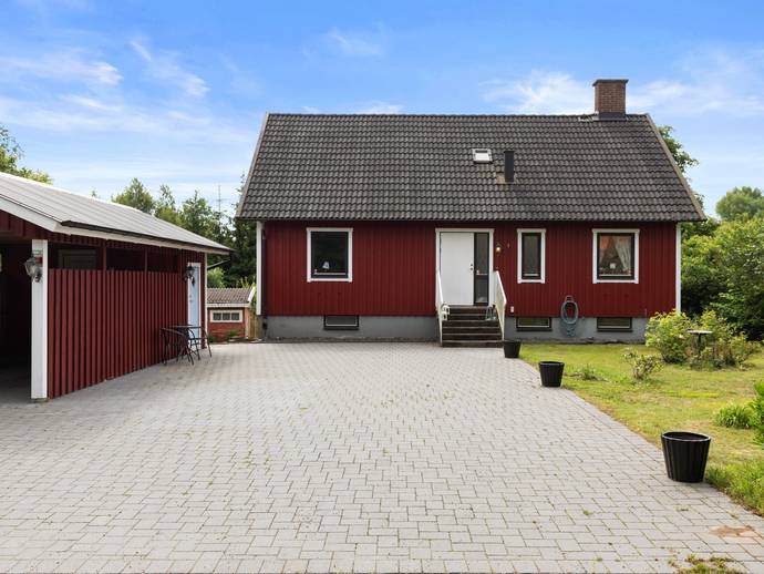 8 rok · 156 m² · Stoby-Algustorp 2349
