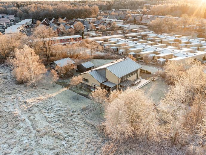 6 rok · 332 m² · Fårullsvägen 2A