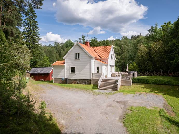 3 rok · 104 m² · Östergårdsvägen 4