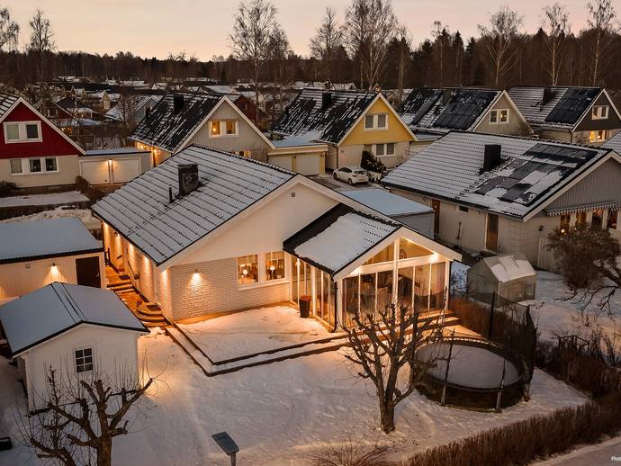 7 rok · 102 m² · Porfyrvägen 23
