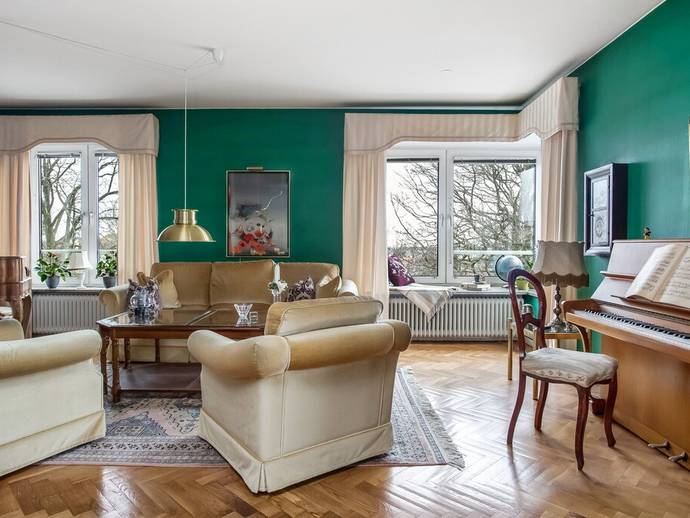 6 rok · 142 m² · Västra Vallgatan 35A