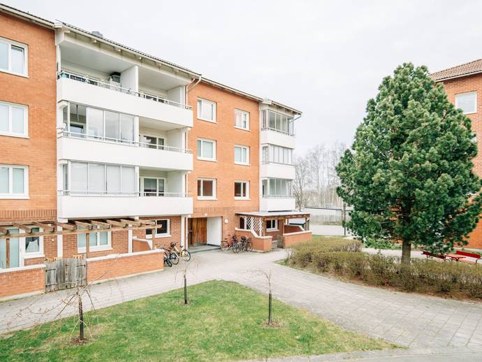1 rok · 38 m² · Akaciastigen 28