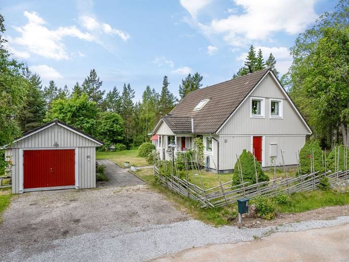6 rok · 143 m² · Hästskovägen 10