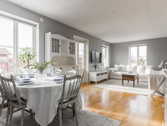 2 rok · 60 m² · Sveavägen 15 C