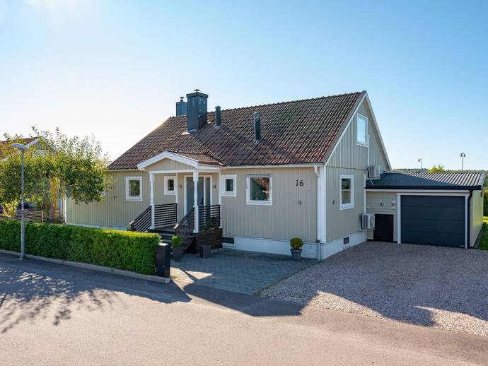 7 rok · 155 m² · Dragspelsvägen 16