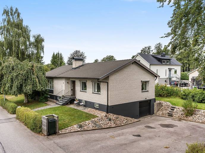 6 rok · 117 m² · Syréngatan 15