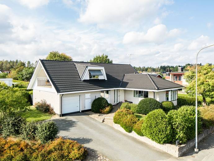7 rok · 193 m² · Rönngatan 3