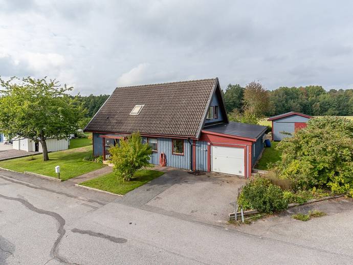 6 rok · 145 m² · Videvägen 12